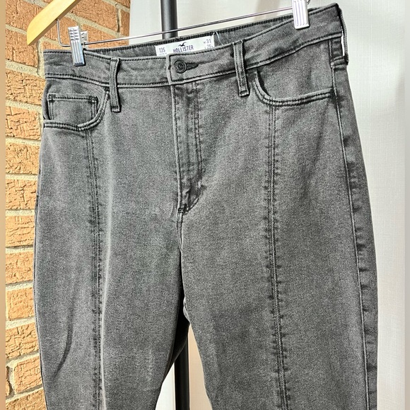 Hollister curvy ultra high rise skinny ankle black wash - 13S - Picture 4 of 11